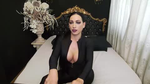 Snapshot of mikaelajensen chatting on January 6, 2025, 7:31 am Mikaela online show from January 6, 2025, 7:31 am