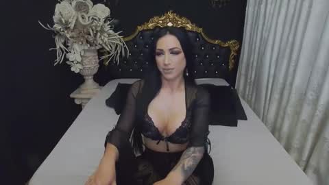 Snapshot of mikaelajensen chatting on November 7, 2025, 5:40 am Mikaela online show from November 7, 2025, 5:40 am