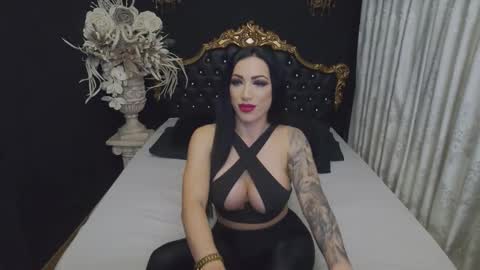 Snapshot of mikaelajensen chatting on November 20, 2025, 5:18 am Mikaela online show from November 20, 2025, 5:18 am