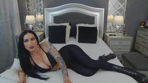 Snapshot of mikaelajensen chatting on May 29, 2026, 3:04 am Mikaela online show from May 29, 2026, 3:04 am