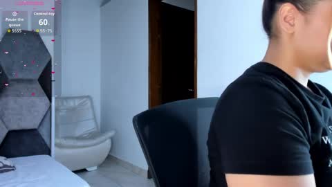 Snapshot of mikaelastonne chatting on May 14, 2026, 7:20 pm Mikaela blondie bigass online show from May 14, 2026, 7:20 pm