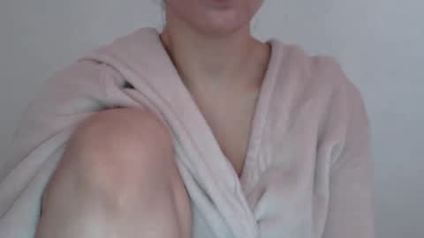 Snapshot of mikahdos chatting on December 23, 2024, 8:44 am SORAYA online show from December 23, 2024, 8:44 am