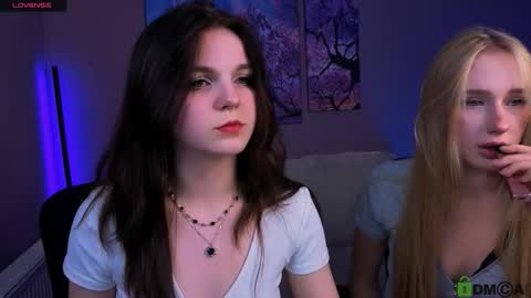 Mika online show from December 15, 2025, 8:46 pm