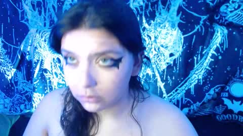 Snapshot of mikaskullcs chatting on September 29, 2025, 1:55 am Mika online show from September 29, 2025, 1:55 am