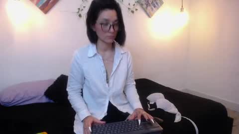 mikaza online show from April 30, 2026, 8:57 pm