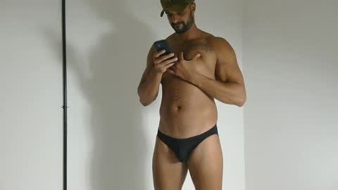 Snapshot of mike4fun99 chatting on April 21, 2026, 2:48 am mike online show from April 21, 2026, 2:48 am