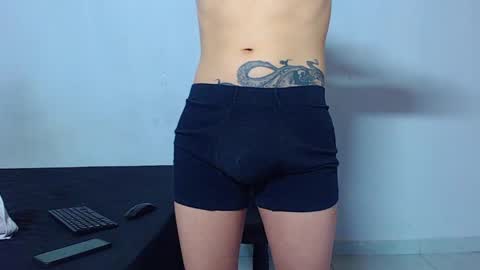 Snapshot of mike777jr chatting on May 4, 2026, 1:40 pm Mike IMDEPENDIENT MODEL online show from May 4, 2026, 1:40 pm