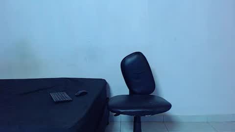 Snapshot of mike777jr chatting on May 12, 2026, 1:52 pm Mike IMDEPENDIENT MODEL online show from May 12, 2026, 1:52 pm