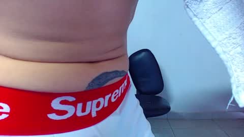 Snapshot of mike777jr chatting on May 22, 2026, 3:17 pm Mike IMDEPENDIENT MODEL online show from May 22, 2026, 3:17 pm