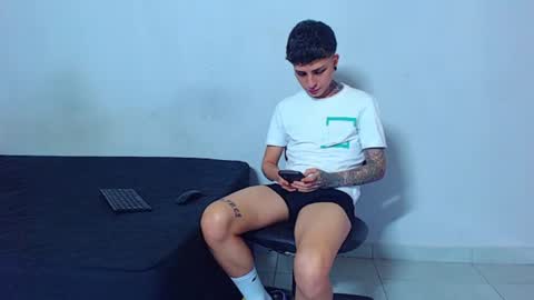 Snapshot of mike777jr chatting on June 10, 2026, 2:49 pm Mike IMDEPENDIENT MODEL online show from June 10, 2026, 2:49 pm
