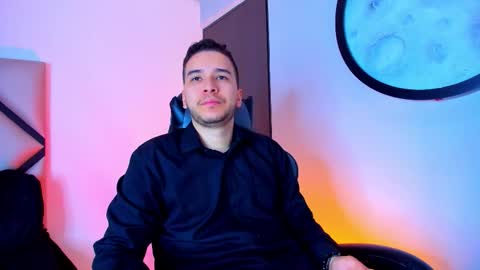 Snapshot of mike_256 chatting on November 25, 2025, 11:54 am Mike online show from November 25, 2025, 11:54 am