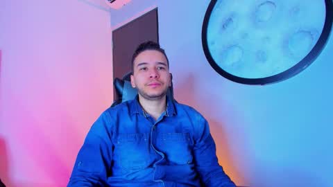 Snapshot of mike_256 chatting on November 26, 2025, 11:44 am Mike online show from November 26, 2025, 11:44 am