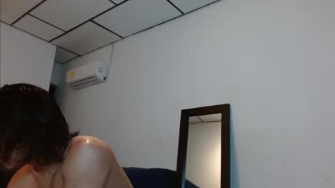 Snapshot of mike_d1030 chatting on December 17, 2024, 2:12 am mike_d1030 online show from December 17, 2024, 2:12 am