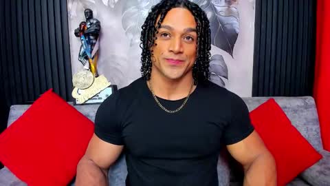 Snapshot of mike_estevess chatting on October 8, 2025, 1:53 pm online show from October 8, 2025, 1:53 pm