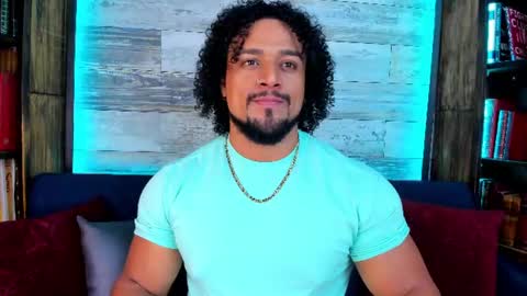 Snapshot of mike_estevess chatting on July 1, 2026, 6:59 am online show from July 1, 2026, 6:59 am