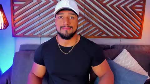 Snapshot of mike_estevess chatting on July 14, 2026, 7:35 am online show from July 14, 2026, 7:35 am