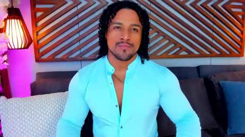 Snapshot of mike_estevess chatting on July 18, 2026, 7:01 am online show from July 18, 2026, 7:01 am