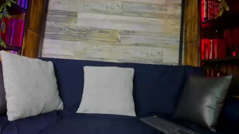 Snapshot of mike_estevess chatting on August 3, 2026, 9:04 am online show from August 3, 2026, 9:04 am