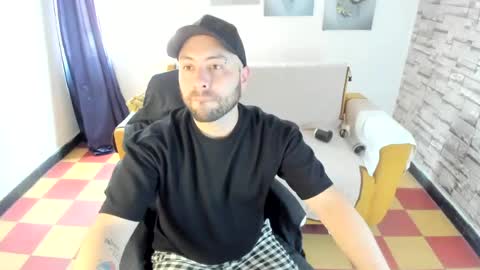 Snapshot of mike_lover_ chatting on July 13, 2026, 7:27 pm mike lover online show from July 13, 2026, 7:27 pm