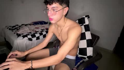 Snapshot of mike_pineapple chatting on October 9, 2025, 6:17 pm Mike Pineapple online show from October 9, 2025, 6:17 pm