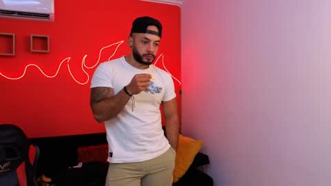 Snapshot of mike_savage3 chatting on May 23, 2026, 12:20 pm Mike online show from May 23, 2026, 12:20 pm