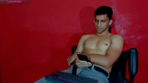 mike_shelby21 online show from April 30, 2026, 12:39 am