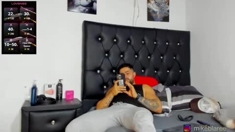 Snapshot of mikeblaree chatting on February 12, 2026, 8:04 pm mikeblaree online show from February 12, 2026, 8:04 pm