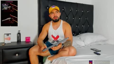 Snapshot of mikeblaree chatting on February 18, 2026, 8:49 pm mikeblaree online show from February 18, 2026, 8:49 pm