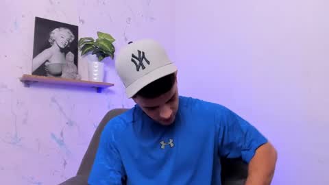 Snapshot of mikecooper_ chatting on December 14, 2024, 5:51 am Mike Cooper online show from December 14, 2024, 5:51 am