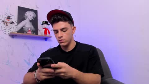 Snapshot of mikecooper_ chatting on January 8, 2025, 4:44 am Mike Cooper online show from January 8, 2025, 4:44 am