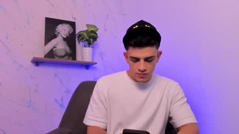 Snapshot of mikecooper_ chatting on February 6, 2025, 5:57 am Mike Cooper online show from February 6, 2025, 5:57 am