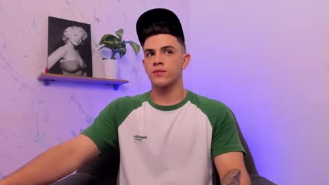 Snapshot of mikecooper_ chatting on February 25, 2025, 4:57 am Mike Cooper online show from February 25, 2025, 4:57 am