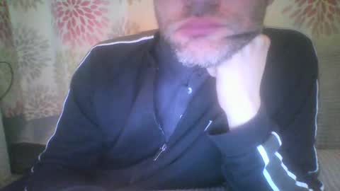 Snapshot of mikehockishuge9 chatting on January 22, 2025, 11:32 pm mikehockishuge9 online show from January 22, 2025, 11:32 pm