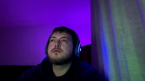 Snapshot of mikejones19988 chatting on December 22, 2025, 9:34 pm jake online show from December 22, 2025, 9:34 pm