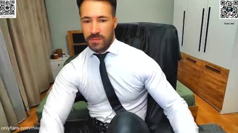 Mike    online show from December 2, 2025, 4:02 pm