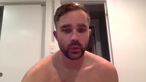 Snapshot of mikey03030303 chatting on January 3, 2025, 4:44 am versaboy online show from January 3, 2025, 4:44 am