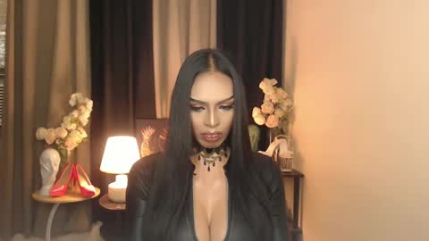 Snapshot of mikeyalawi03 chatting on December 30, 2024, 11:37 am Mistress MikeyAlawi online show from December 30, 2024, 11:37 am
