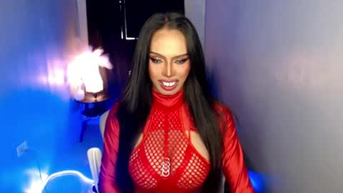 Snapshot of mikeyalawi03 chatting on May 4, 2026, 12:28 am Mistress MikeyAlawi online show from May 4, 2026, 12:28 am