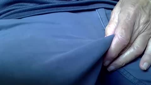 Snapshot of mikeybed chatting on October 27, 2025, 9:46 am mikeybed online show from October 27, 2025, 9:46 am