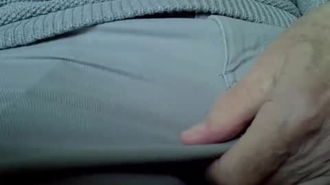 Snapshot of mikeybed chatting on November 11, 2025, 1:11 pm mikeybed online show from November 11, 2025, 1:11 pm