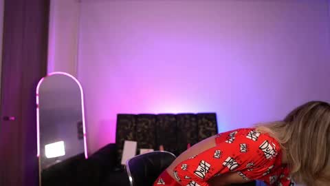 Snapshot of mikeymorningstar chatting on April 25, 2026, 9:23 pm mikeymorningstar online show from April 25, 2026, 9:23 pm