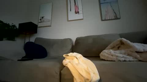 Snapshot of mikeywhite123 chatting on January 14, 2026, 12:33 pm mikeywhite123 online show from January 14, 2026, 12:33 pm