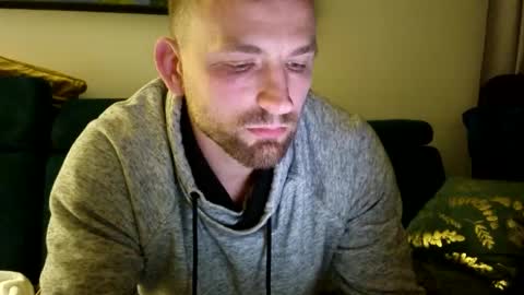 mikhael767676 online show from April 25, 2026, 8:28 pm