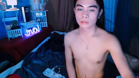 Snapshot of mikhaylaanderson chatting on December 22, 2024, 7:11 am Mikhayla online show from December 22, 2024, 7:11 am