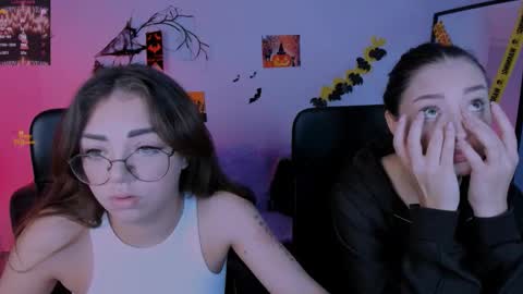 Snapshot of miki_nikki chatting on November 4, 2025, 9:08 am Miki online show from November 4, 2025, 9:08 am