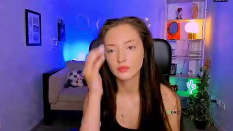Snapshot of miki_nikki chatting on June 22, 2026, 5:37 am Miki online show from June 22, 2026, 5:37 am