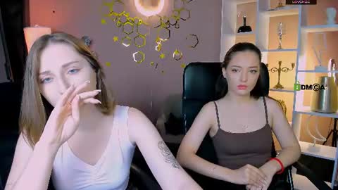 Snapshot of miki_nikki chatting on June 29, 2026, 5:35 am Miki online show from June 29, 2026, 5:35 am