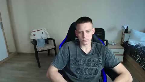 Snapshot of mikimaus0101 chatting on June 6, 2026, 4:01 pm Michael online show from June 6, 2026, 4:01 pm