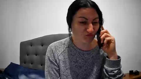 Mikyloveu online show from February 1, 2025, 3:50 pm