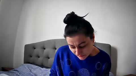 Mikyloveu online show from February 6, 2025, 12:48 pm